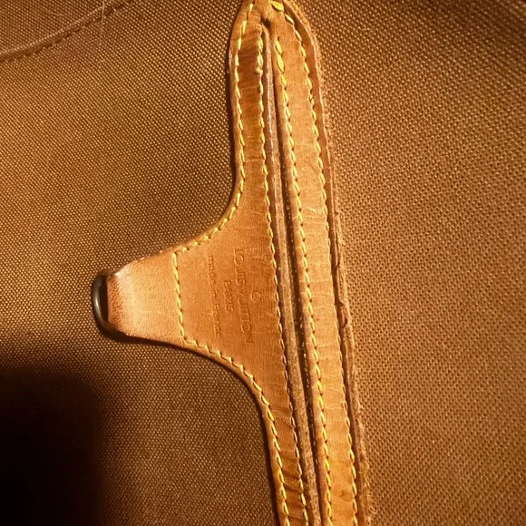 Louis Vuitton Ellipse PM Monogram Canvas | Rare Discontinued | Authentic - Picture 5 of 9